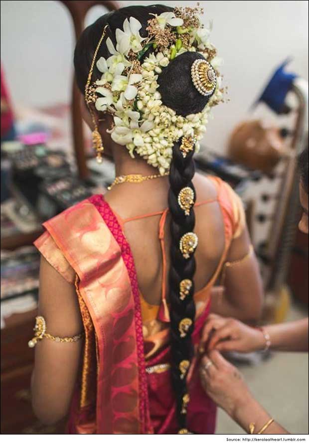 brides-essentials_red-saree_pellipoolajada_hairstyle_indianbride-jpg13