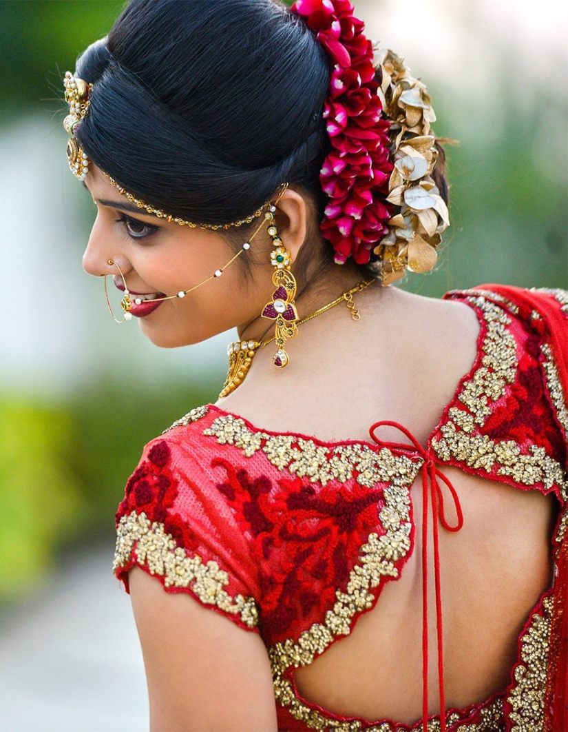 brides-essentials_red-saree_pellipoolajada_hairstyle_indianbride-jpg3