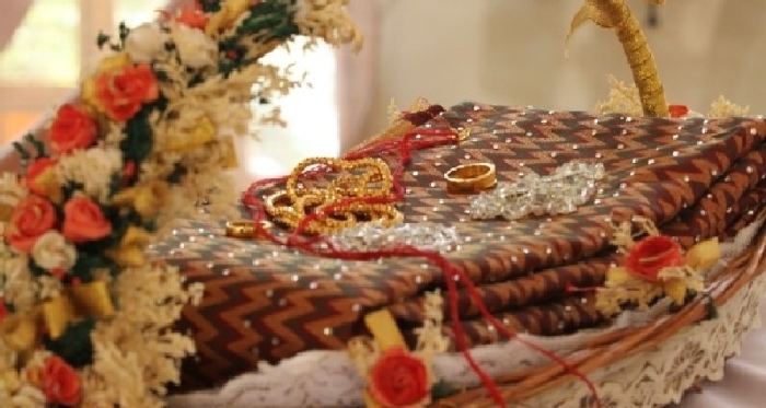 The minnu and the wedding saree